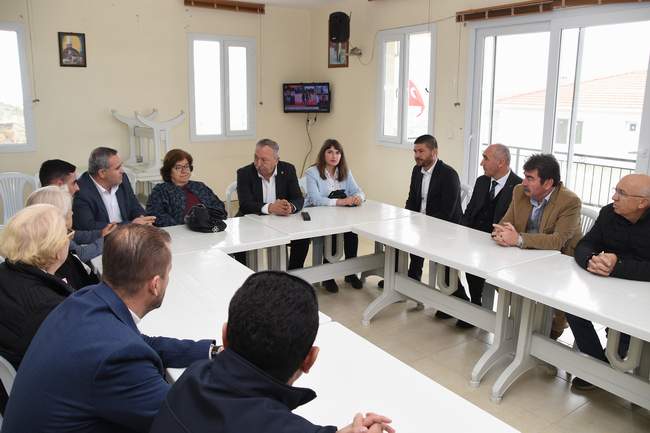 Cumhuriyet Halk Partisi İzmir Milletvekili Tacettin Bayır ve İzmir İl Başkan Yardımcısı Gonca Altınsoy, 3 Mart Cuma günü Foça’ya geldi.