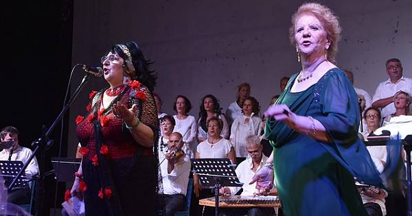 Yeni Foça'da Türk Sanat Müziği Akşamı 