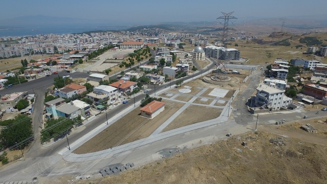 2021/07/1626953948_aliaga_belediyesi-nin_mahalle_projeleri_kapsaminda_yer_alan_yeni_mahalle_Ornek_kent_yasam_parki-nda_calismalar_tum_hiziyla_suruyor_-4.jpg