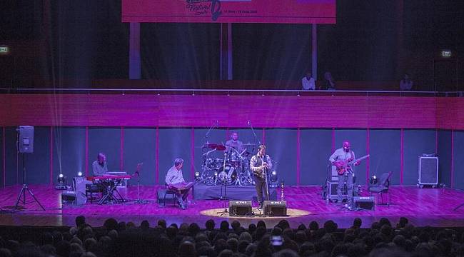 "1 Festival İzmir" muhteşem bir konserle veda etti 