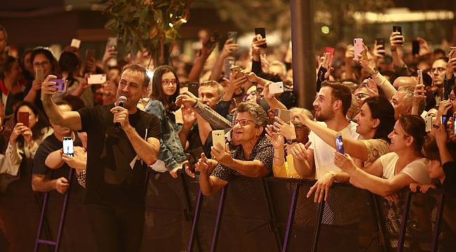 Haluk Levent Hılltown Karşıyaka'da kalpleri fethetti 