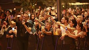 Haluk Levent Hılltown Karşıyaka'da kalpleri fethetti 