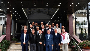 İzmir'in köklü kulüpleri Tunç Soyer'le buluştu 