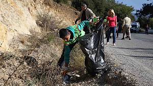 Lise öğrencileri Yamanlar'da çevre temizliği yaptı  