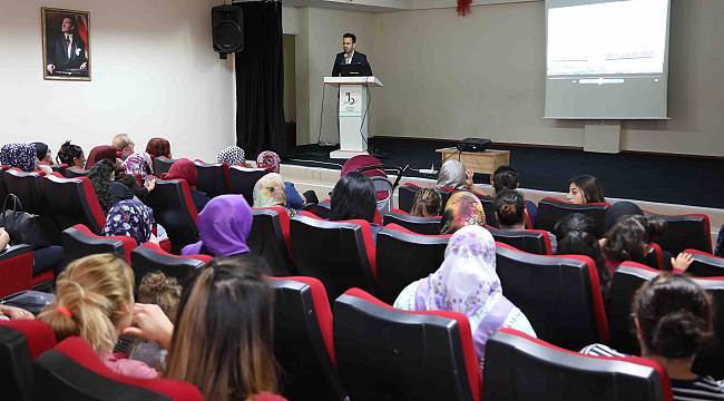 LÖSEV seminerlerine yoğun ilgi 