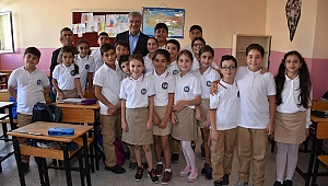 Narlıdere'de 500 öğrenciye kırtasiye yardımı  