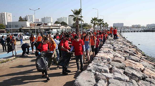 Türk ve Hollandalı öğrencilerden çevre temizliği