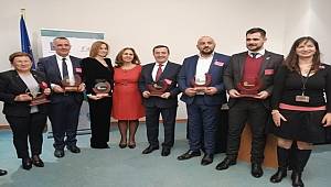 Abdül Batur'a "En Roman Dostu Belediye Başkanı" ödülü 