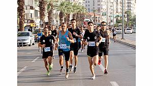 Atatürk sevdalıları Zübeyde Anne'ye koştu 