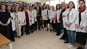 Başkan Tugay'dan 3 bin 200 öğretmene mektup 