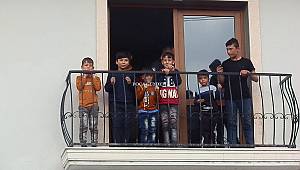 Foça'da 42 Afganlı Kaçak Göçmen Yakalandı