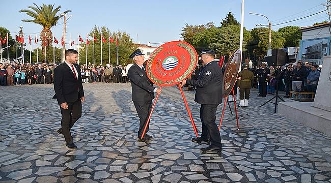 Foça'da Atatürk'e saygı ve özlem 