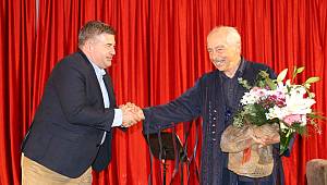 Genco Erkal Çeşme'de "Merhaba" dedi 