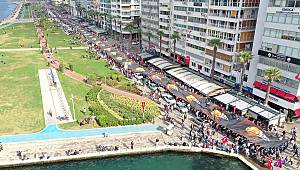 İzmir Atatürk'e Saygı Yürüyüşü'nde buluştu 