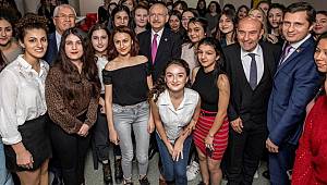 İzmir'de belediyeler güçlerini birleştirdi kız öğrenciler sevindi 