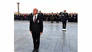 İzmir'de dokuzu beş geçe hayat durdu 