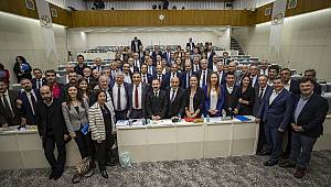 İzmir'in bütçesinin yarısı yatırıma ayrıldı 