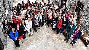 İzmirli kadınlar güçlerini birleştiriyor 