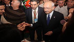 Kılıçdaroğlu'na mandalina ikramı 