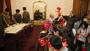 Konak'lı öğrenciler tarih turuna çıktı 