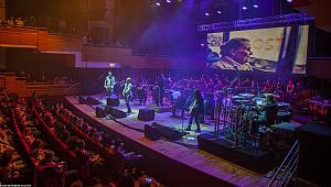 Mor ve Ötesi'nden senfonik performans