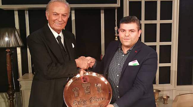 Turizm Elçisi Eryavuz'dan Edis Hun'a Süpriz Hediye  