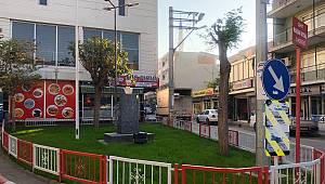 Bayraklı'da parklar yenileniyor, yeşil alanlar düzenleniyor  