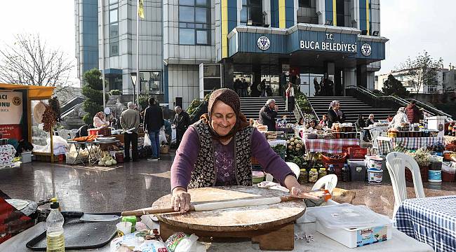 Buca'da "aracısız" halk pazarı 