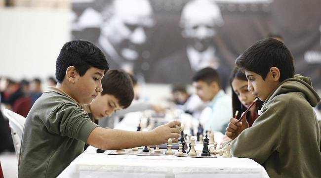 Konak'ta satranç turnuvası heyecanı başladı 