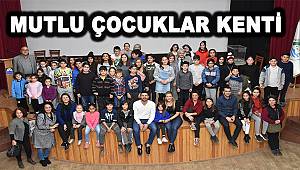 Foça Belediye Başkanı Fatih Gürbüz, başkanlık makamını çocuklarla paylaşacak…  