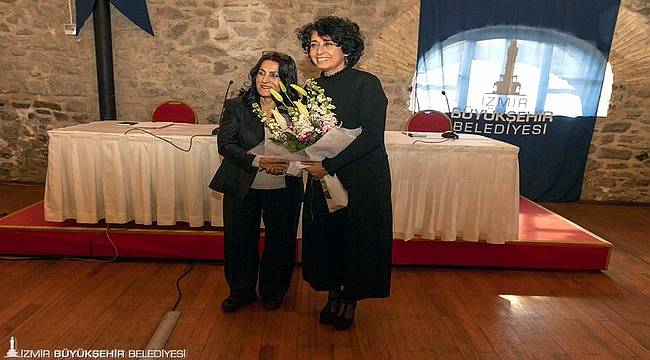İzmir'in kadın muhtarları İzmir Büyükşehir Belediyesi ev sahipliğinde bir araya geldi  