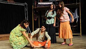 Karşıyaka'da 7'den 70'e tiyatro şöleni 