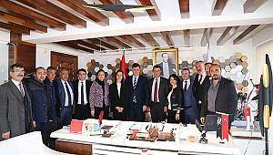 Karşıyaka ve Alaşehir 'kardeş şehir' oldu 