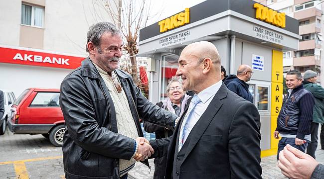 Tunç Soyer seyyar makam aracıyla Karabağlar'daydı 