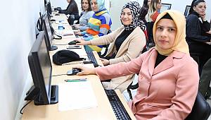 Bayraklı'da bilgisayar kursları büyük ilgi görüyor  