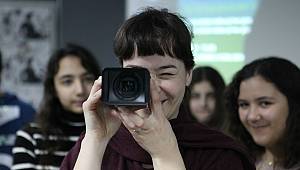 Bornava Belediyesi Film Ofisi geleceğin sinemacılarını yetiştiriyor 