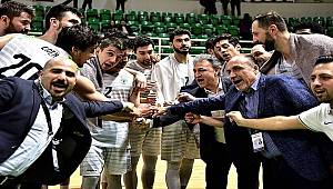 Bornova Belediyespor'dan kritik galibiyet 