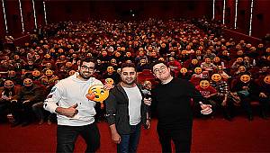 İzmir "Bayi Toplantısı" ile kahkahaya doydu