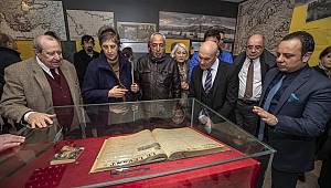 "İzmir Levantenleri" sergisi APİKAM'da açıldı 