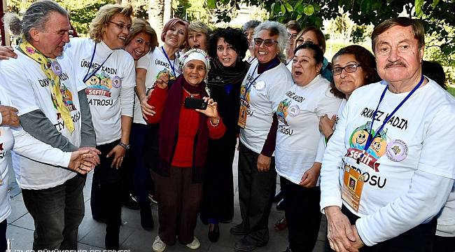 "Kadınların Sahnedeki Sesi" İzmir Sanat'taydı 