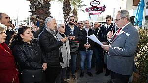 Karşıyaka'dan bayrak yırtan ırkçı vekile tepki  