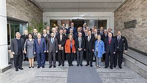 Tunç Soyer fahri konsoloslarla bir araya geldi 