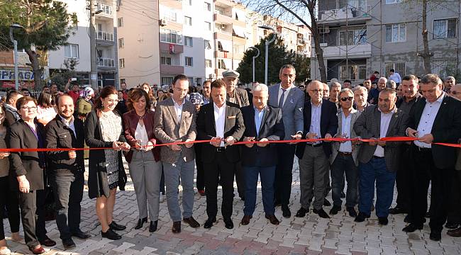 Ahmet Taner Kışlalı Parkı Menemen'de açıldı 