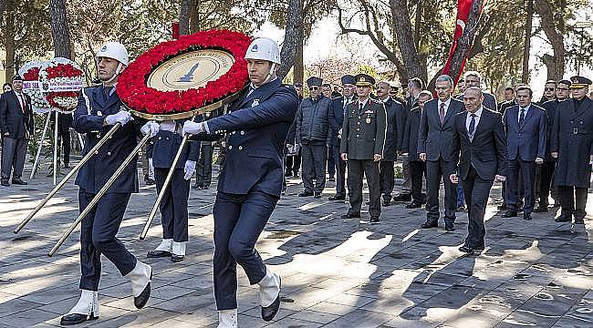 Çanakkale şehitleri için İzmir'de anma töreni 