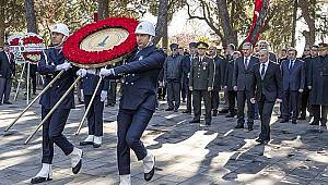 Çanakkale şehitleri için İzmir'de anma töreni 