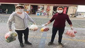 Foça'da gençler iş başında