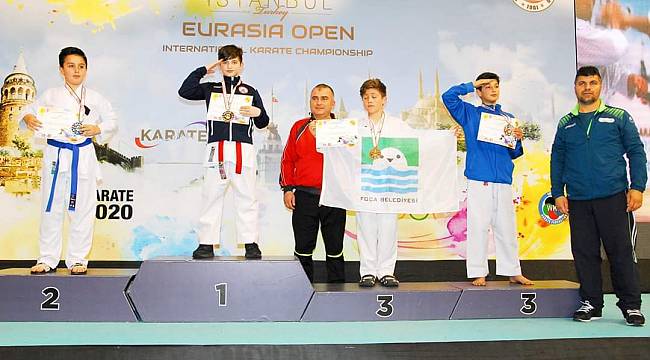 Foçalı karateci kardeşler Eurasia Open'den madalyalarla döndü