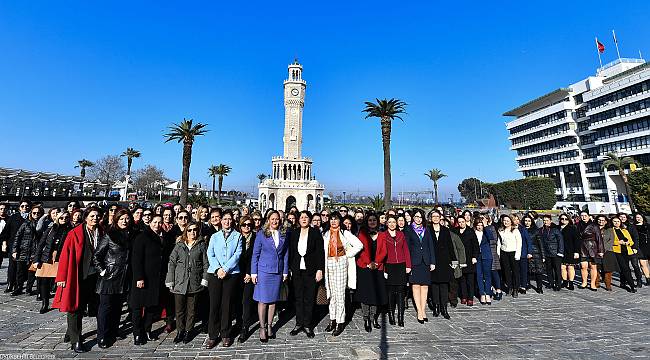 İzmir Büyükşehir Belediyesi'nde yöneticilerin yarısı kadın 