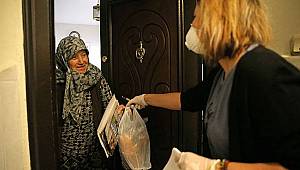 Karşıyaka'da korona gönüllüleri iş başında 