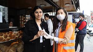 Menderes'te El Dezenfektanı Dağıtıldı 